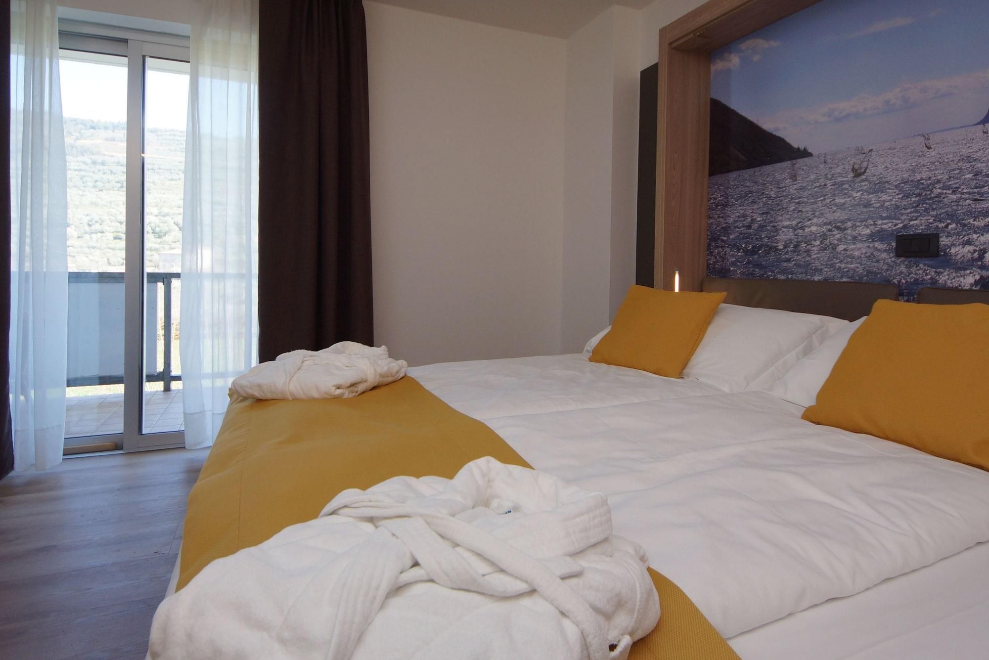 Ambassador Suite Hotel Riva del Garda Exterior photo